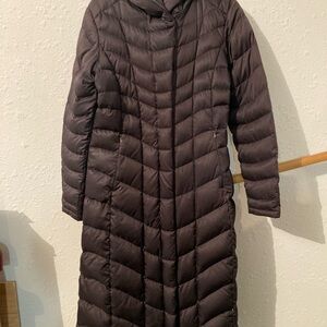 Women's Long Quilted Coat - Black size L - good condition